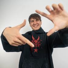 Natan Zgorzyk: Rosnąca popularność polskiego streamingu gier komputerowych i zakładów bukmacherskich Natan Zgorzyk: Rosnąca popularność polskiego streamingu gier komputerowych i zakładów bukmacherskich